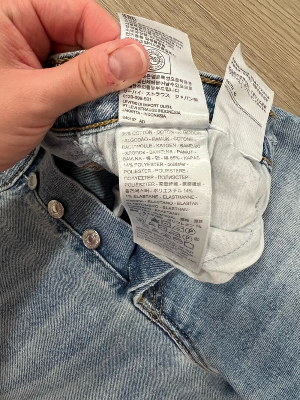 Levi’s Ribcage Straight Jeans Light Wash Button Fly High Rise Wonen’s 24 - Picture 6 of 12